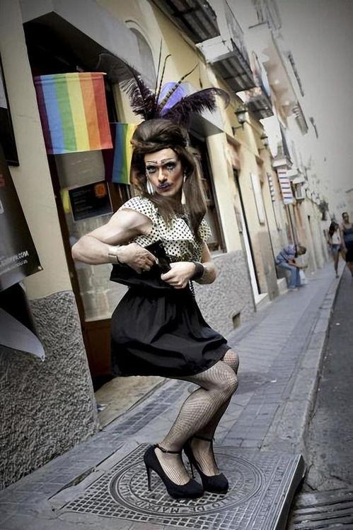 国产舔高跟鞋视频英文,Exploring the Allure of Domestic High Heel Obsession in Video Form